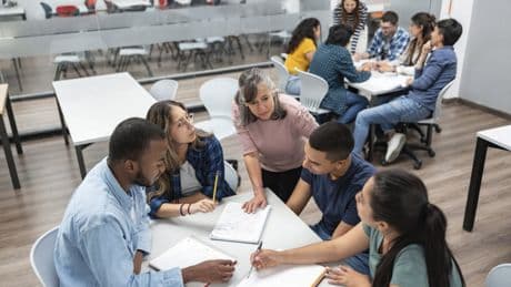 Souffrance au travail : attention aux charlatans !