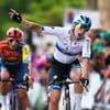 Wiebes verslaat ploeggenote Kopecky op heuvel en wint openingsrit in Burgos