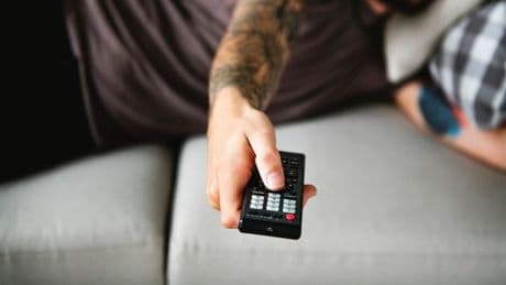 İki güzel isim ekranlara geri dönüyor! Yeni sezonun merakla beklenen dizisi Güzelkoy'un başrolleri belli oldu