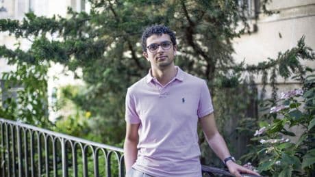 « Je veux rester ici, c’est ma façon de rendre ce que j’ai reçu » : Rayen, étudiant en médecine sous OQTF victime de la circulaire Retailleau