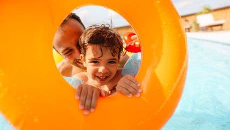 Fransa’da çocuksuz otel tartışması: Ayrımcılık mı huzurlu tatil mi?