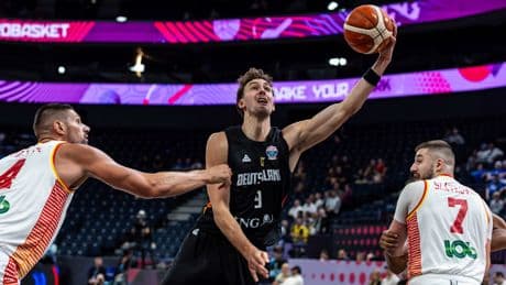 Schröder & Wagner brillieren! - Deutsche NBA-Stars zerlegen Montenegro