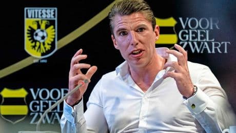 Vitesse-directeur houdt vertrouwen: ’Met licentiecommissie om tafel om alles voorgoed op te lossen’