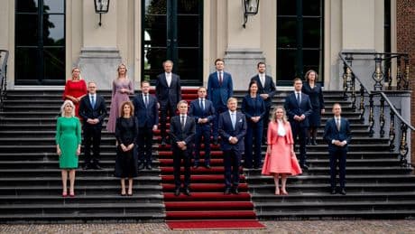 Het kabinet dat ten onder ging aan amateurisme en onvermogen