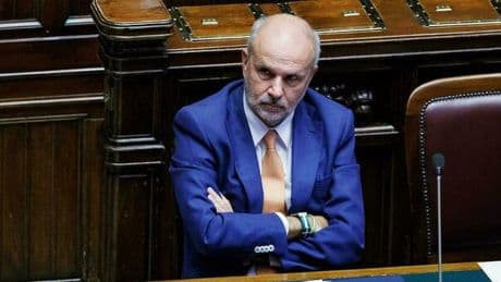 Schillaci e i no-vax, Meloni irritata con il ministro: «La revoca del comitato una scelta non concordata, noi siamo per il pluralismo»