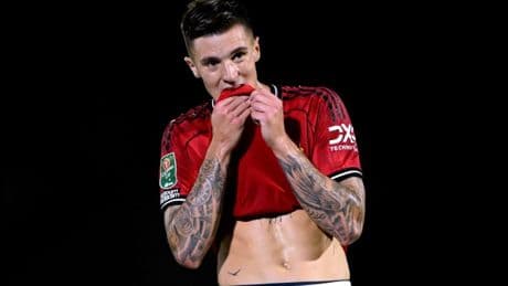 Paul Parker gives verdict on Benjamin Sesko after ‘red flag’ penalty incident