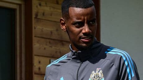 Liverpool 'message to Alexander Isak's agent will have him fuming' with transfer in limbo