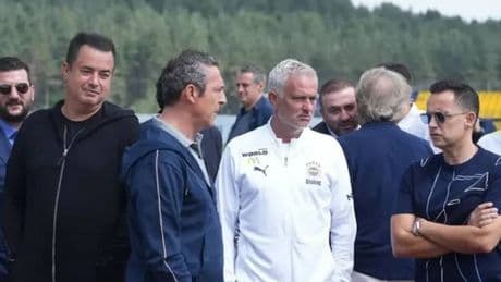Mourinho 4 bölgeye takviye istedi, Fenerbahçe yönetimi harekete geçti