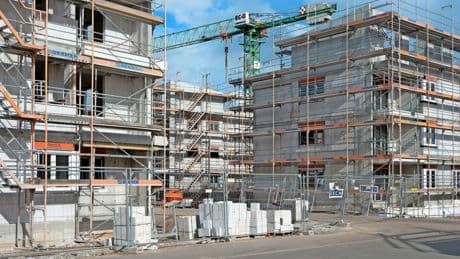 Warten auf neue Wohnungen: Bauen steckt in der Klemme