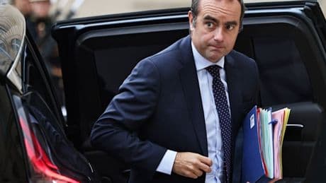 Frankreichs neuer Premier will keine Streichung von Feiertagen