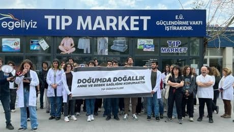 Tıp Fakültesi öğrencilerinden "normal doğum" tepkisi: Sezaryen doğumla doğuran anneler hedef haline getiriliyor