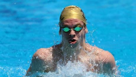 Léon Marchand se qualifie pour les Mondiaux sur 200 m brasse, mais n’atteint pas les minima sur 100 m dos