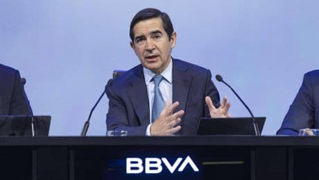 BBVA espera que la CNMV apruebe el folleto de la opa a Sabadell diez días después del veredicto del Gobierno