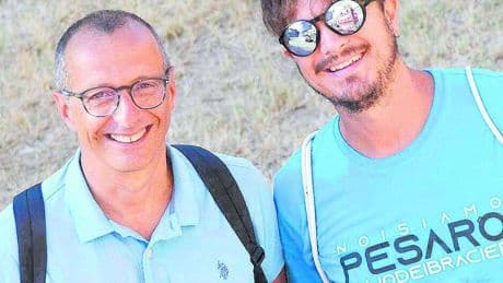 Una sim fa tremare il candidato Ricci. Ma fino alle urne la chat resta segreta
