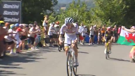 Tour de France : en vidéo, l’attaque de Tadej Pogacar qui foudroie ses adversaires lors de la 12e étape