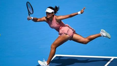 Tennis: Emma Raducanu beschwert sich über weinendes Kind - Spiel gegen Aryna Sabalenka