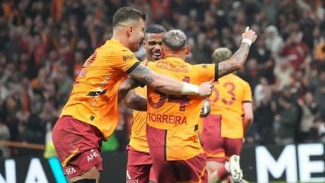 Galatasaray'a şampiyonluk için 5 galibiyet yetecek!