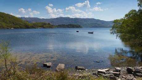 9 lakes in the UK that are perfect for days out