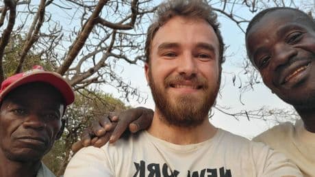 « En Afrique, j’ai repris contact avec le Christ » : comment l’humanitaire a aidé Joseph à sortir de « la fête à outrance »