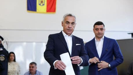 El ultraderechista rumano Georgescu anuncia su retirada de la vida política