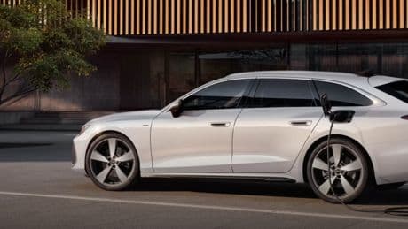 Berlina, familiar, SUV, monovolumen... Esta es nuestra recomendación de versiones híbridas enchufables con la etiqueta Cero de la DGT