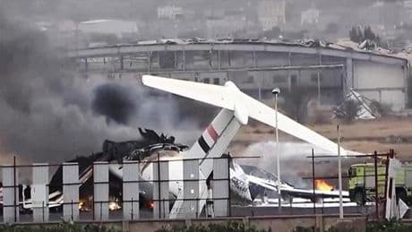 Yemen'in başkentindeki Sana Havalimanı yine İsrail'in hedefinde: Uçaklar bomba yağdırdı