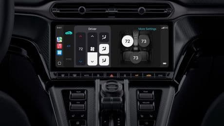 En su obsesión por controlar cada rincón del coche, Apple se ha chocado contra el muro. El nuevo CarPlay lo tiene crudo