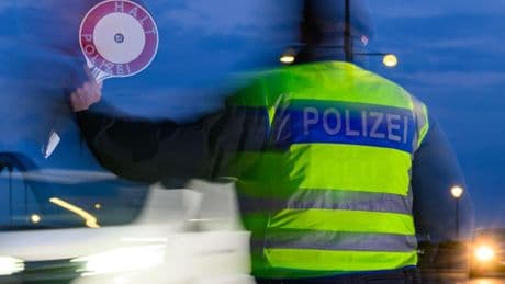 Bundespolitik: Dobrindt: 12 000 Zurückweisungen an den Grenzen seit Mai