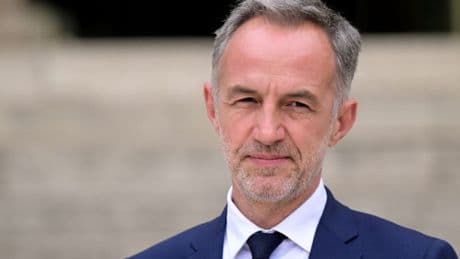 "Il n'y aura pas la France insoumise": Emmanuel Grégoire appelle à l'union de la gauche sans LFI pour les municipales