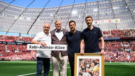 Adiós de película: así se ha despedido el Leverkusen de un Xabi Alonso muy emocionado