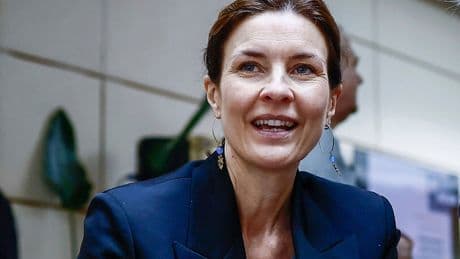 Italian women fight back against websites sharing unauthorized photos with obscene language