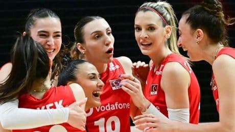 Aleksia Karutasu Kimdir? Nereli ve Boyu Kaç? Milli Voleybolcu Aleksia aslen nereli? Aleksia'nın Hayatı ve Kariyeri