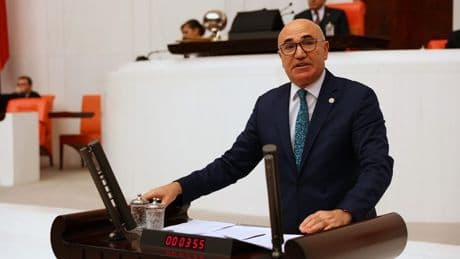 CHP'li Mahmut Tanal: Devlet hastanesi hastadan pil istiyor, sağlık sistemi çöküşte