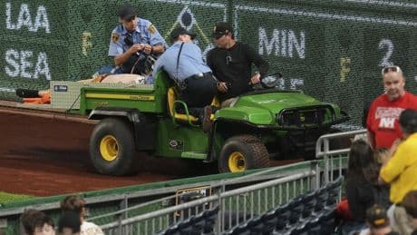 Fan falls from 21-foot Clemente Wall at PNC Park in Pittsburgh during Cubs-Pirates game
