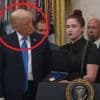 “Dit is mijn ergste nachtmerrie”: vrouw kan afkeer niet verbergen als ze medaille krijgt van Trump en hij lijkt het niet te kunnen geloven