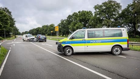 Nederlandse vrouw ernstig gewond bij verkeersongeval net over de grens bij Ter Apel