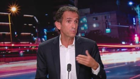 "Il faut s'attaquer à la dépense publique": le patron de Carrefour appelle à "arrêter d’emmerder les Français avec les impôts"