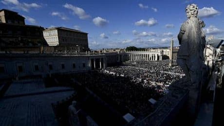 L'accettazione, la stanza della lacrime e la benedizione: cosa farà il Papa dopo l'elezione