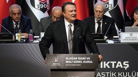 Beşiktaş divan kurulu toplantısında kavga! Eski başkan Hasan Arat'a yumruklu saldırı!