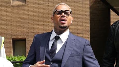 Accusé d'agression, le chanteur Chris Brown plaide non coupable de nouvelles charges