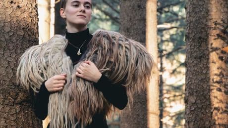 Así es Eelaz Biarneix, la primera persona trans de la realeza