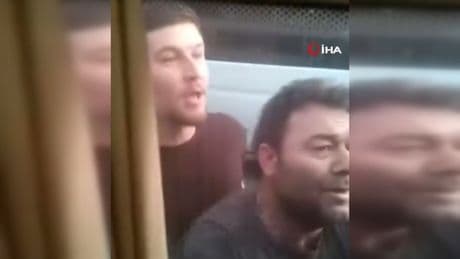 Trafikte korna kavgası: Cep telefonu kamerasına yansıdı