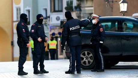 Mordversuch im Nobelort Kitzbühel - Deutsche soll Mutter mit Hammer attackiert haben