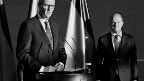 Zwei neue Bücher über die neue und die alte Regierung: Merz und die wackelnde Mitte