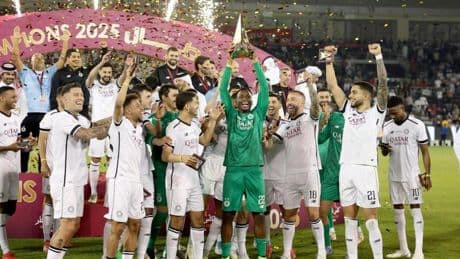 Fèlix Sánchez Bas emula a Xavi y también triunfa en Qatar