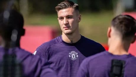 Benjamin Sesko's behaviour speaks volumes of new Man Utd man – 'I have to calm him down'