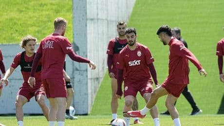 Galatasaray'da 3 isim Konya'ya götürülmeyecek