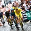Na snedige aanval van de gele trui op Montmartre: zestal met Tadej Pogacar en Wout van Aert strijdt om de zege