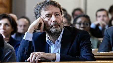 Il Pd indagato si offre ai magistrati