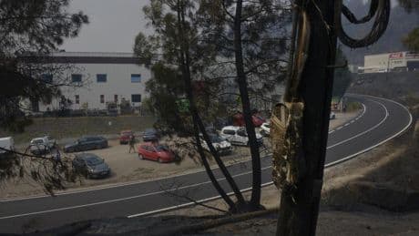 El Gobierno defiende el dispositivo para los peores fuegos "en décadas" en Galicia